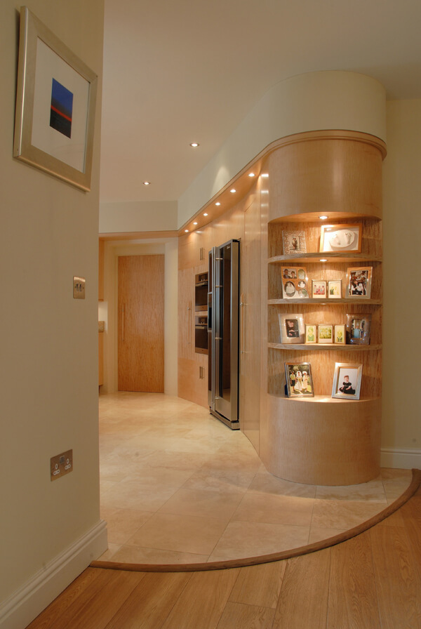17 Curved wall