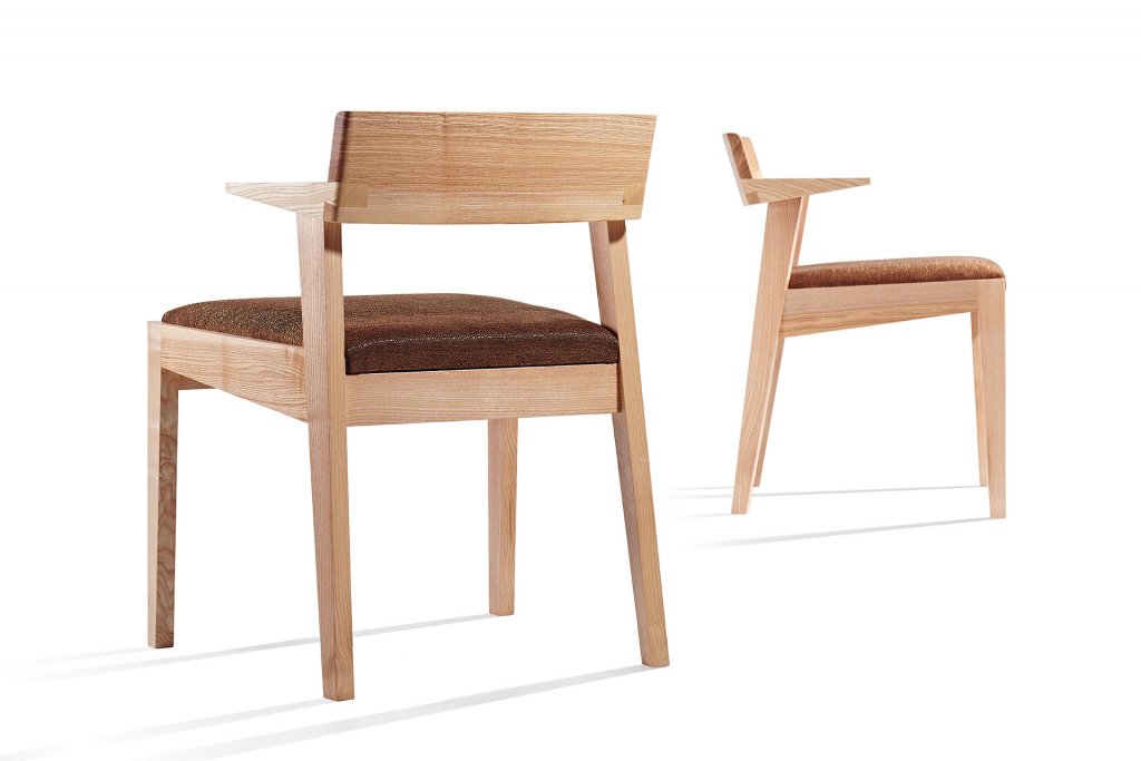 Iceni chair by Simon Thomas Pirie