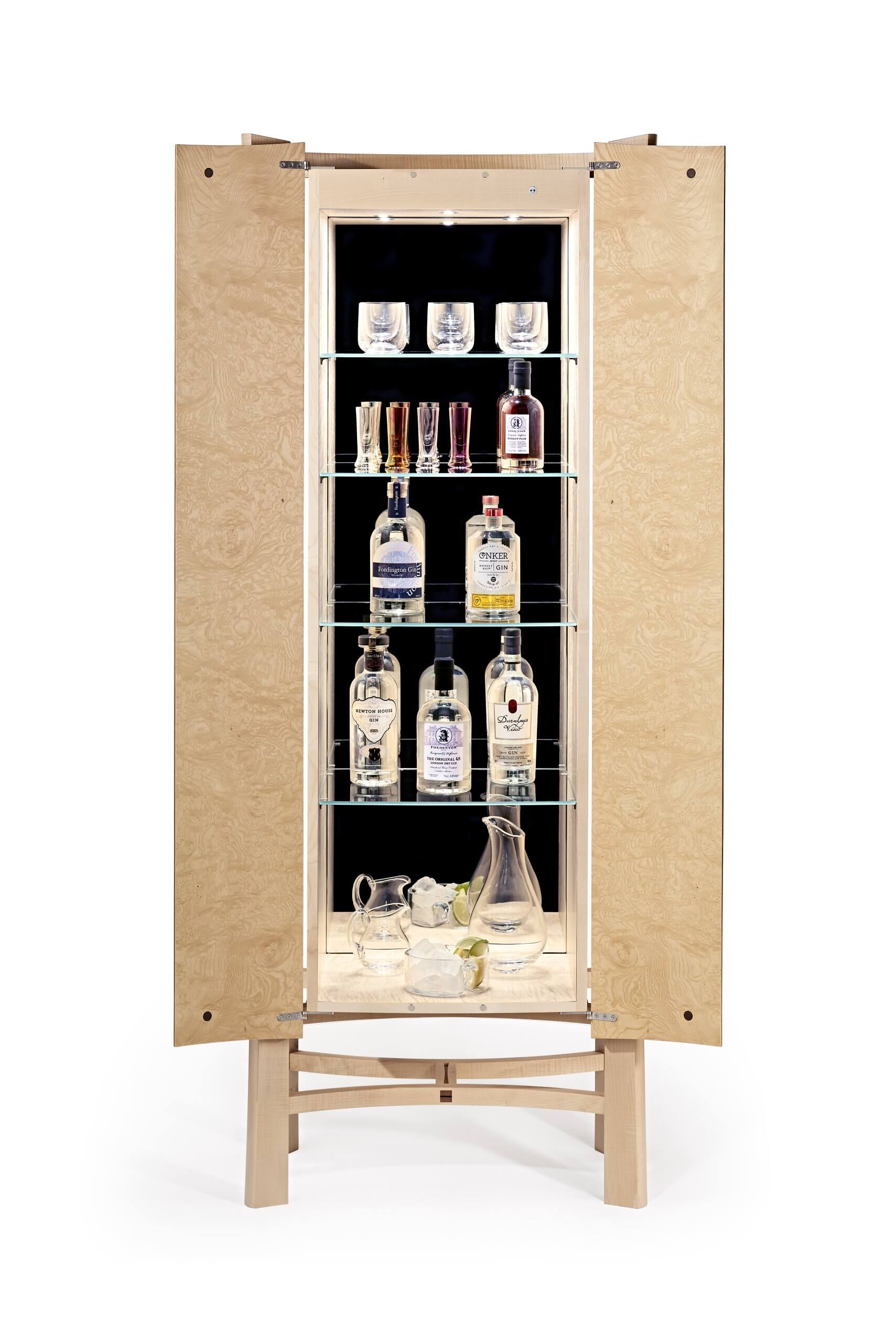 Freestanding shop drinks cabinet